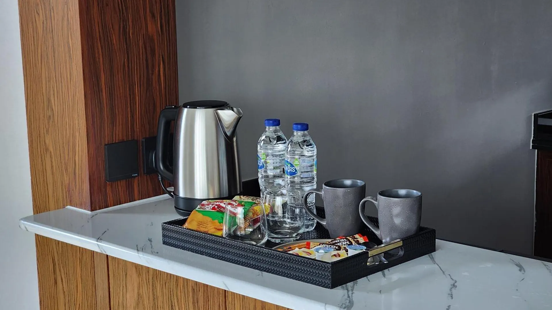 Downtown Oasis, Burj Khalifa Views, Luxury Amenities Apartment Dubai United Arab Emirates