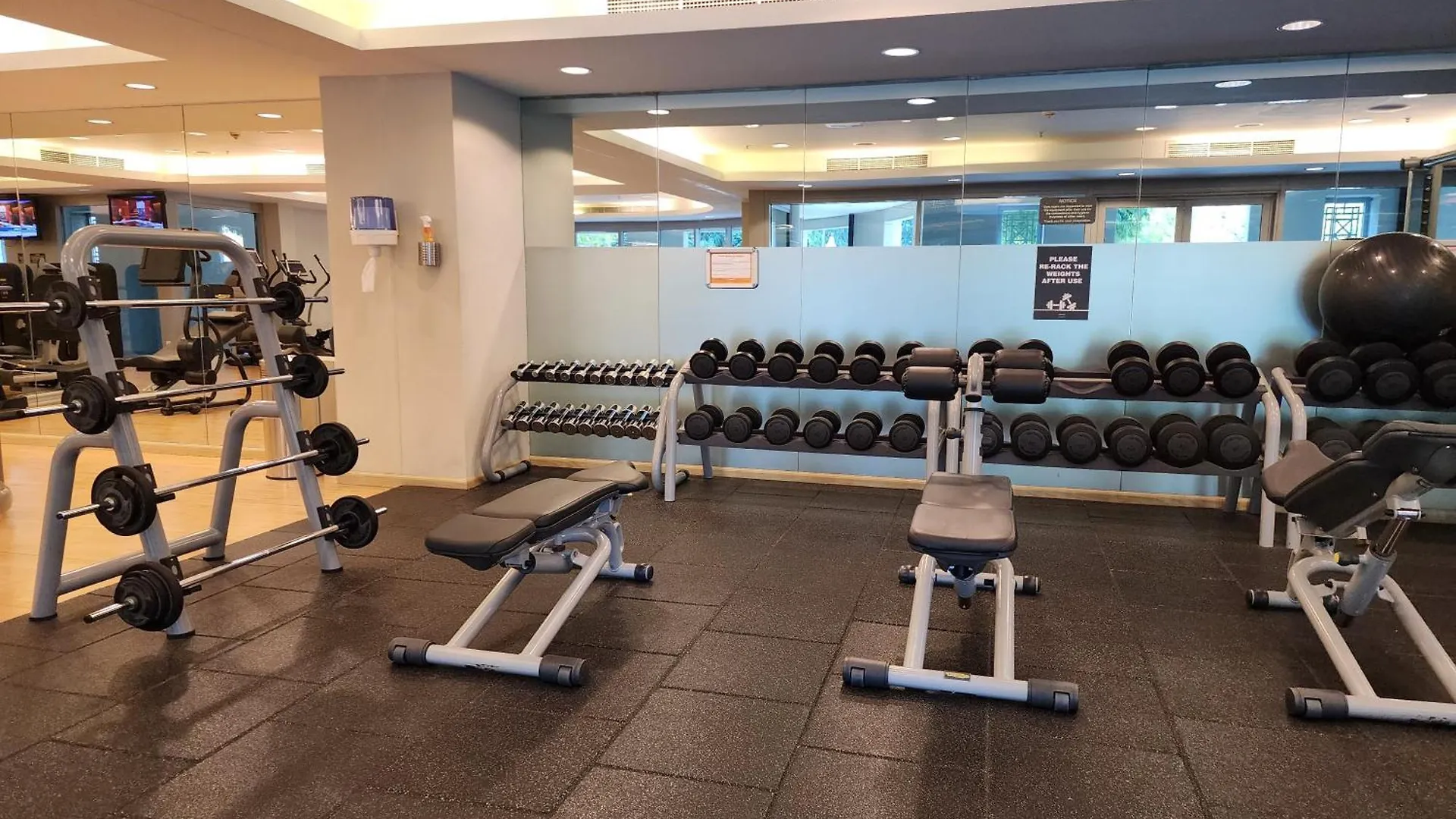 Downtown Oasis, Burj Khalifa Views, Luxury Amenities Apartment Dubai 0*,  United Arab Emirates
