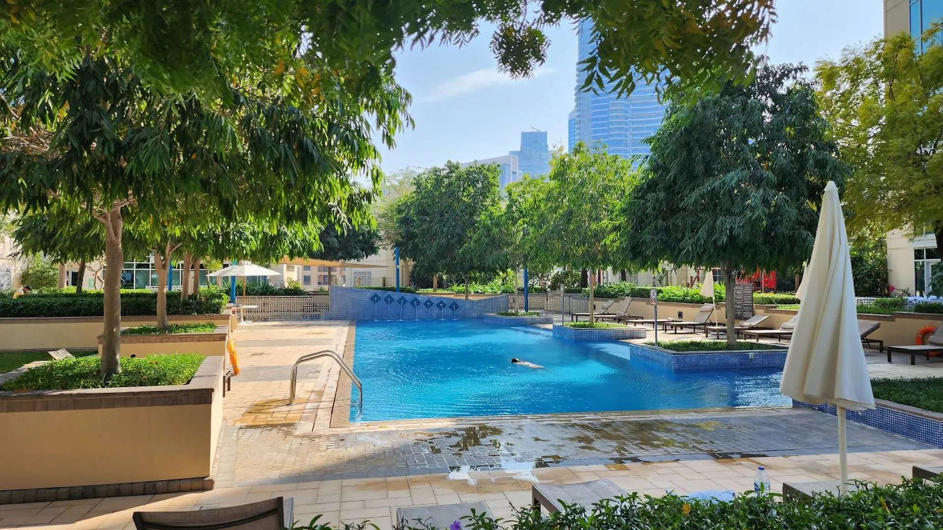 Downtown Oasis, Burj Khalifa Views, Luxury Amenities Apartment Dubai United Arab Emirates