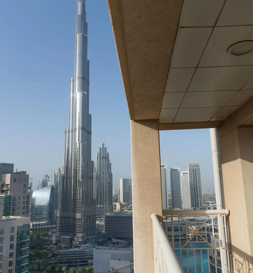 Downtown Oasis, Burj Khalifa Views, Luxury Amenities Apartment Dubai United Arab Emirates